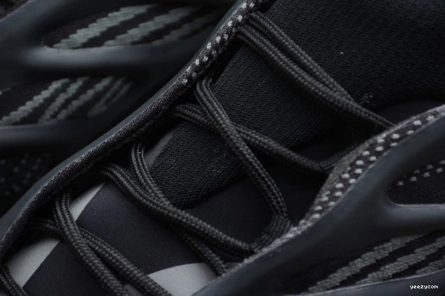 Boost Black H67799 V3 Adidas Yeezy 700 1006